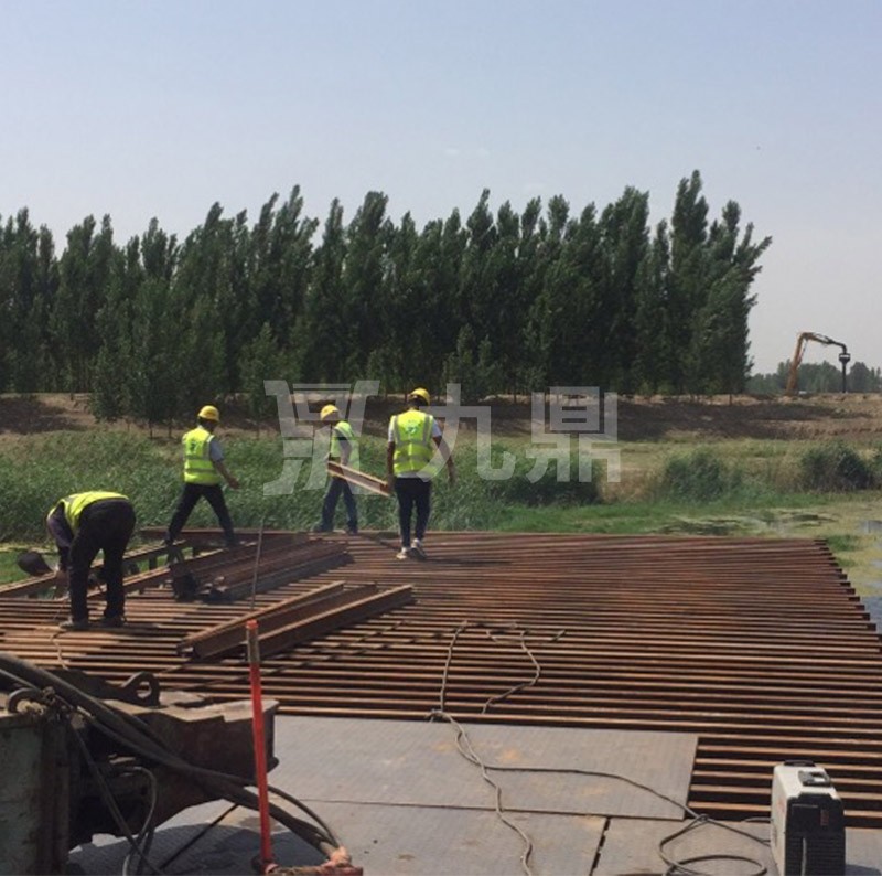 河北冀通路橋-北京新機(jī)場至德州高速公路施工鋼便橋